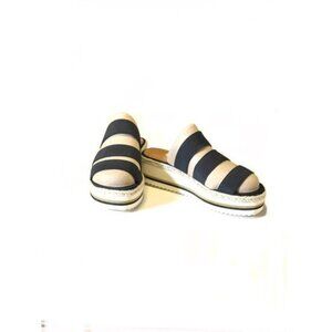 Universal Thread.Women shoes sandal black color‎ size 6